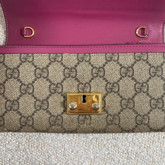 Pre-Owned GUCCI GG Supreme Monogram Moon Calfskin Padlock Continental Wallet - Picture 11 of 16